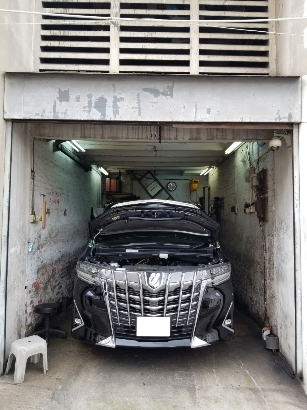 GRAND MOTORS